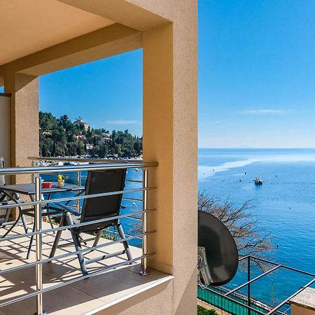 Studio Apartment Above Promenade W Terrace & Parking Rabac Exteriör bild