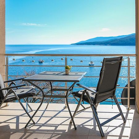 Studio Apartment Above Promenade W Terrace & Parking Rabac Exteriör bild