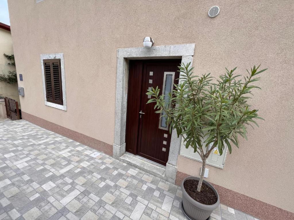Studio Apartment Above Promenade W Terrace & Parking Rabac Exteriör bild
