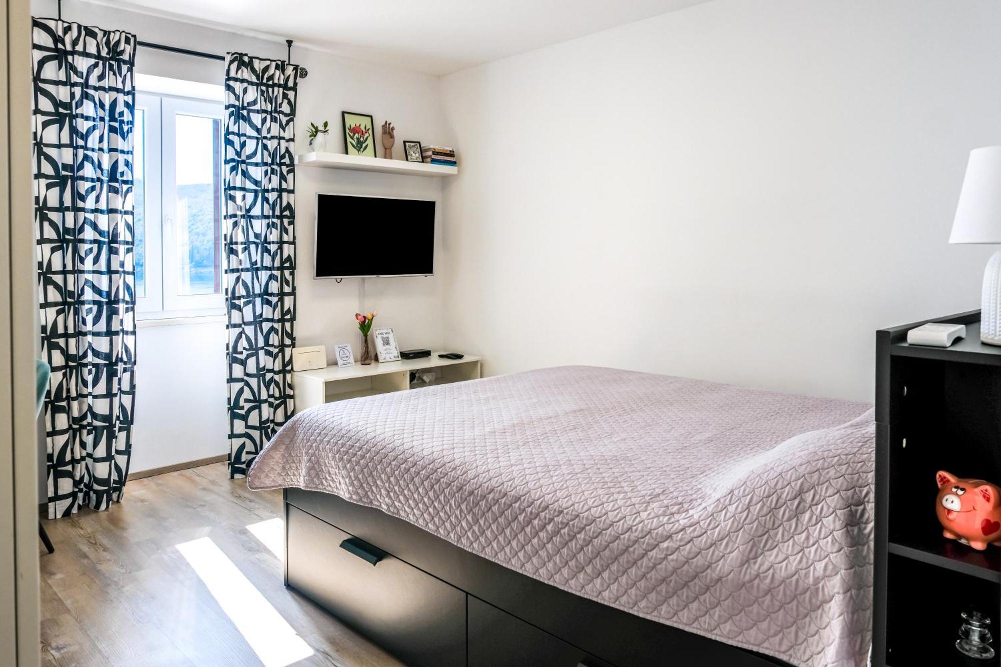 Studio Apartment Above Promenade W Terrace & Parking Rabac Exteriör bild