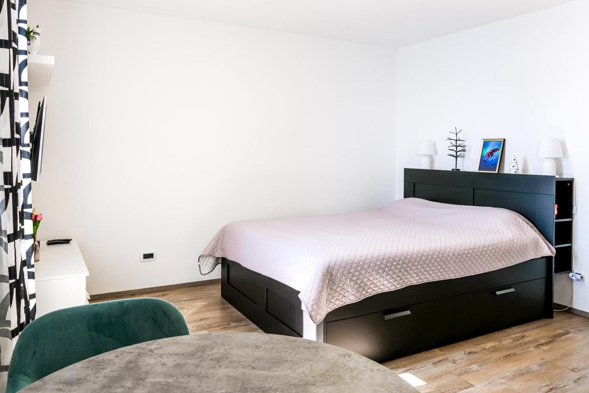 Studio Apartment Above Promenade W Terrace & Parking Rabac Exteriör bild